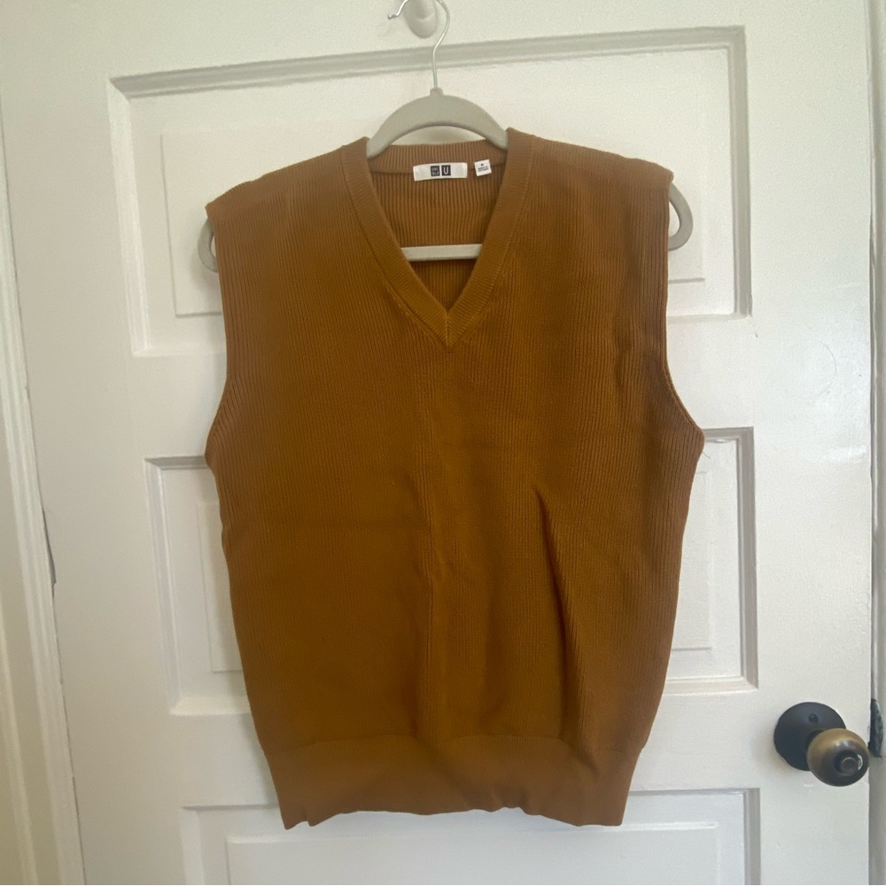 UNIQLO U V Neck Sweater Vest Brown